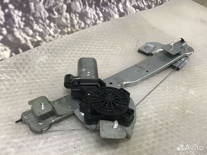 Стеклоподъемник задний левый Duster Terrano