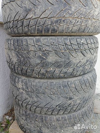 Effiplus Ice King 215/60 R16 95T