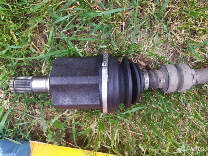 Привод передний левый