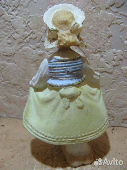 Винтажная кукла-болванчик