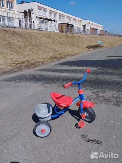 Детский трехколесный велосипед