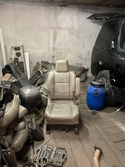 Гараж, > 30 м²