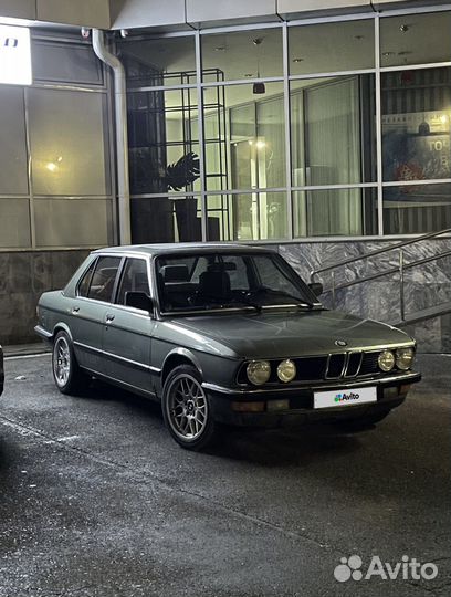 BMW 5 серия 1.8 МТ, 1985, 200 000 км
