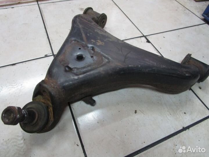 Рычаг передний нижний левый w904 Sprinter 612.9