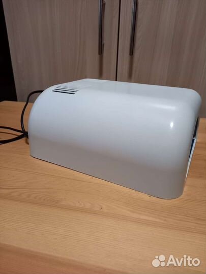 Лампа для ногтей