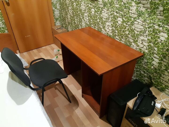 Стол компьютерный