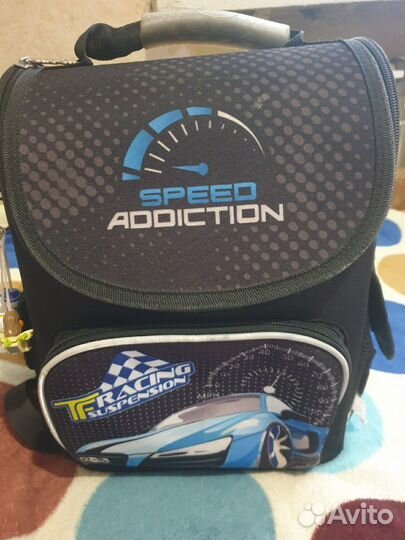 Рюкзак для мальчика с 1 по 4 класс