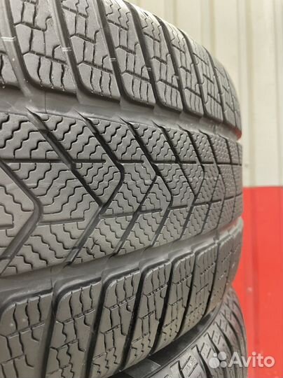 Pirelli Scorpion Winter RFT 275/45 R20 110V
