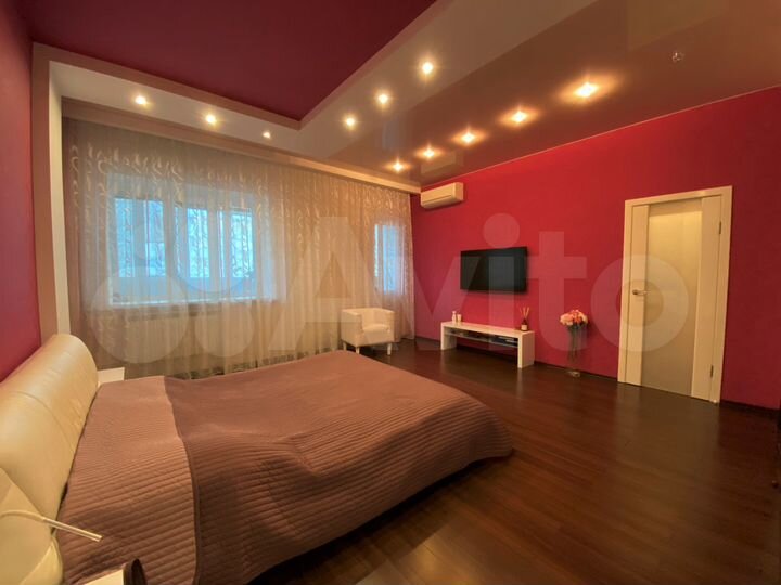 3-к. квартира, 130 м², 4/12 эт.