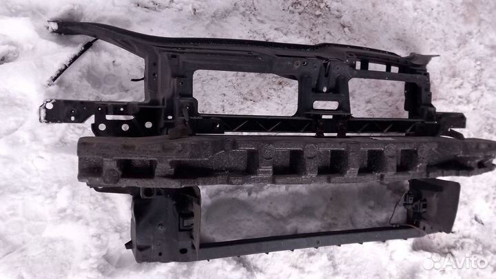 Volkswagen Jetta 5 2005-11 телевизор передн панель