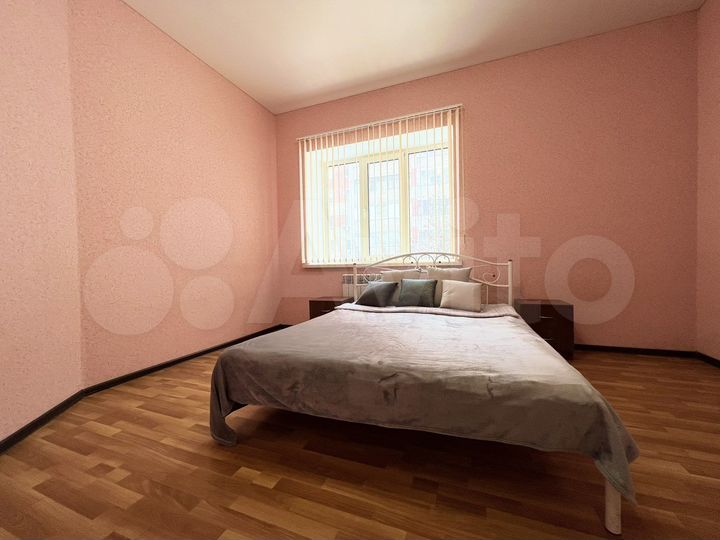 2-к. квартира, 64 м², 4/4 эт.