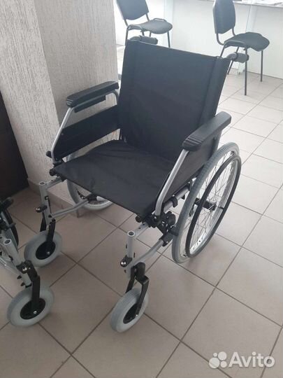 Инвалидная коляска новая