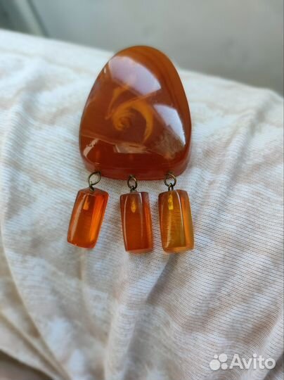 Брошь СССР под янтарь