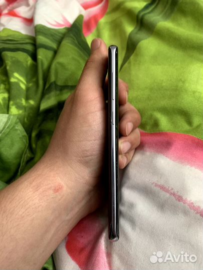 Samsung Galaxy S8, 4/64 ГБ