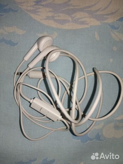 Наушники аудио с микрофоном и регулятором звука