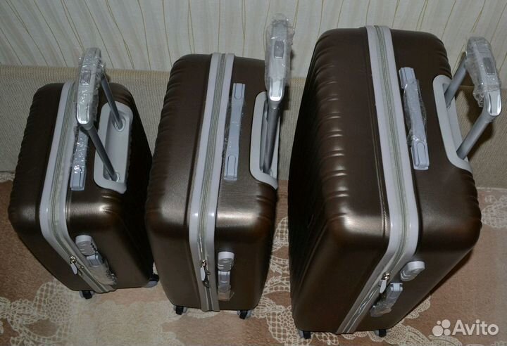 Чемоданы Ananda Ананда четырёхколёсные