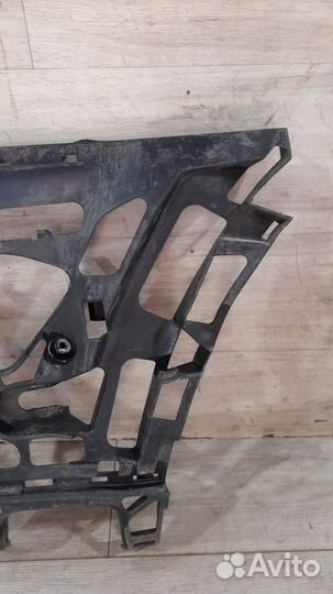 Кронштейн заднего бампера правый Mercedes Gl X164