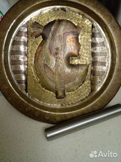 Фарфор,латунь,тарелки на стену