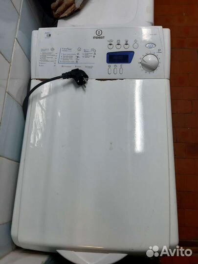 Стиральная машина с вертикальной загрузкой