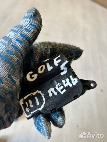 Моторчик заслонки отопителя Volkswagen Golf 5 BSE