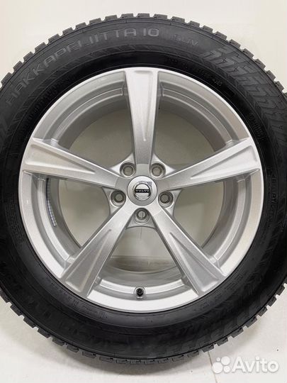 Volvo XC90, Nokian Hakkapeliitta 10p 235/60 R18