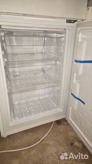 Холодильник dexp