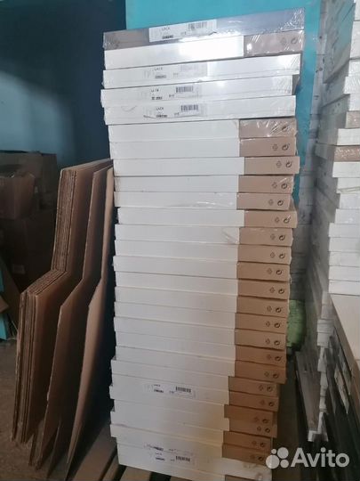 Журнальный столик лакк икеа 55х55 см, новый белый