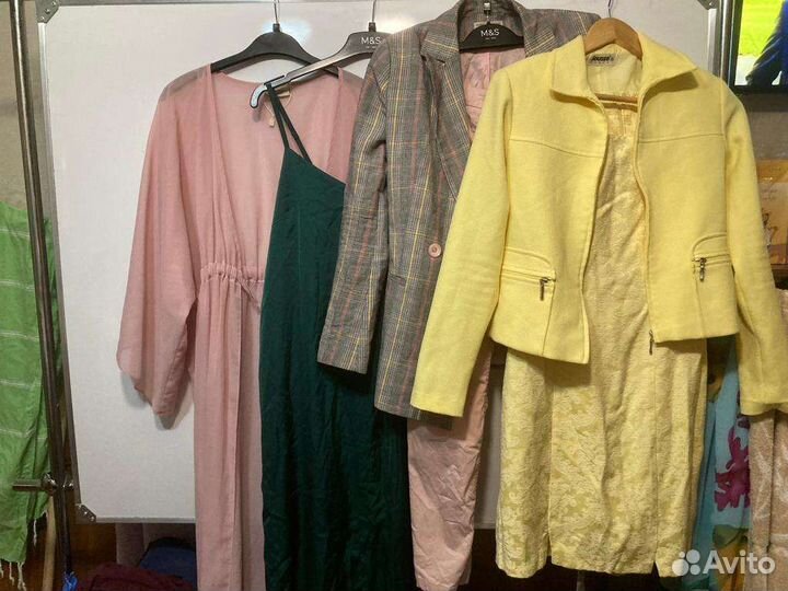 Два комплекта женской одежды (Франция) 42 44 разм