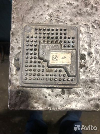 Jeep grand Cherokee wk2 блок розжига ксенона