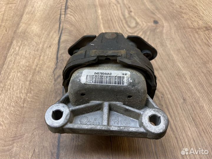 Подушка двигателя Dodge Magnum EER 2.7 2013