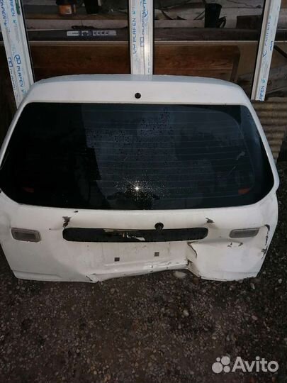 Задняя дверь nissan ad