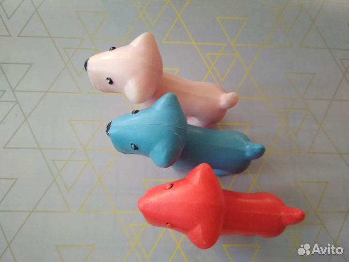 Пластиковые собачки. Игрушки СССР