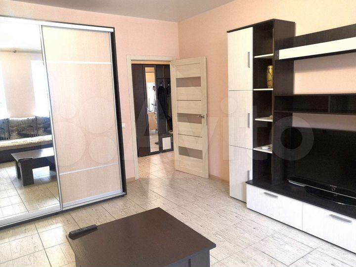 2-к. квартира, 83 м², 8/12 эт.