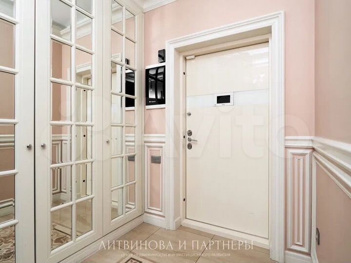 3-к. квартира, 115 м², 4/18 эт.