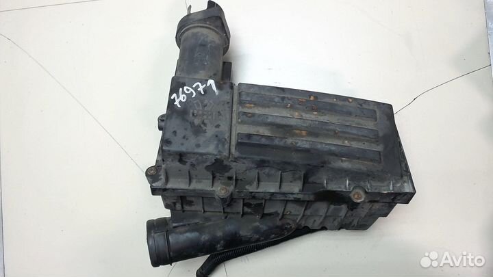 Корпус воздушного фильтра Volkswagen Golf 6, 2011