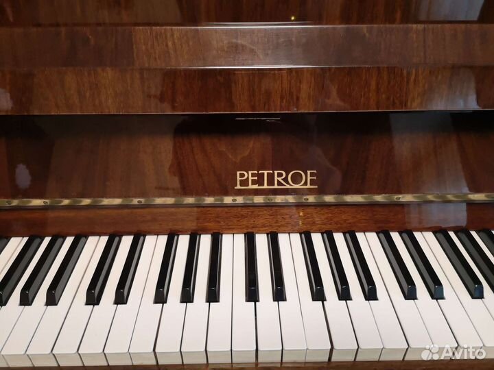 Пианино Petrof