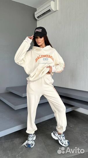 Спортивный костюм Balenciaga