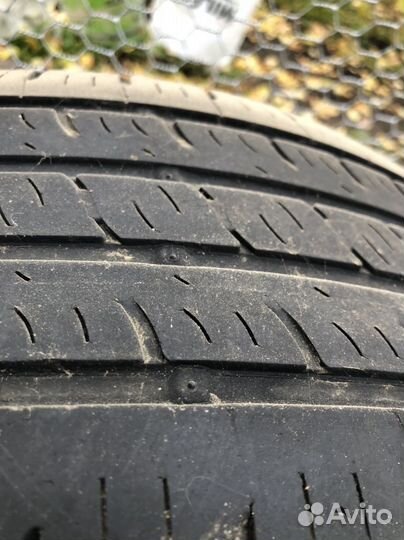 Kumho Sense KR26 235/55 R17
