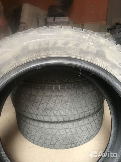 Bridgestone Blizzak DM-V2 225/55 R18