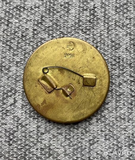 Значок времен СССР - Тетерев - Птица - Цветы