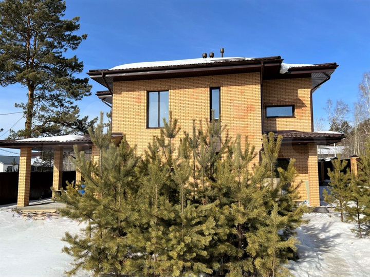 Дом 160 м² на участке 6 сот.