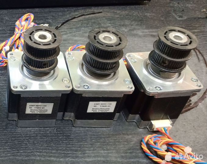 Шаговый двигатель