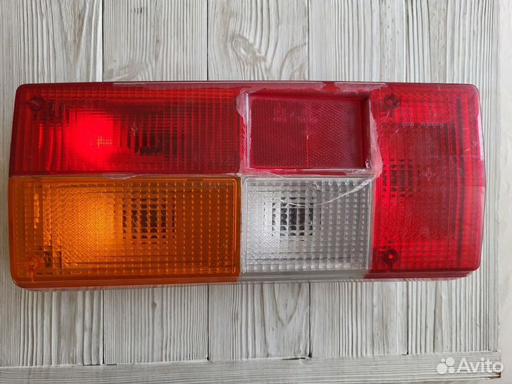 Задний фонарь левый ваз 2105 бу СССР
