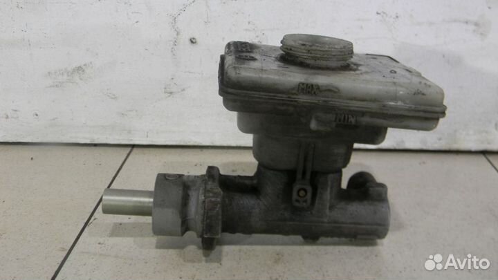 Цилиндр тормозной главный