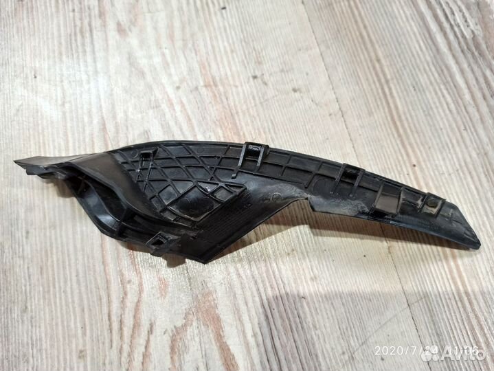 Накладка петли капота Уголок жабо Kia picanto 2 Ле