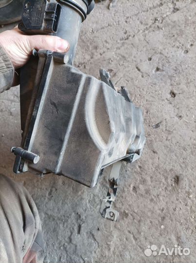 Корпус воздушного фильтра Jaguar X-Type