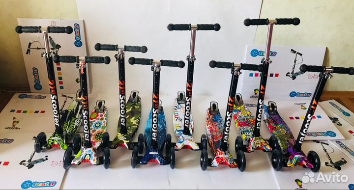 Самокат ScooTer Макси PRO граффити складная ручка