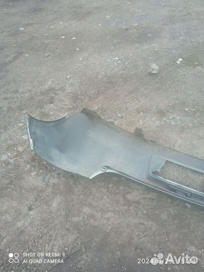 Задний бампер toyota vitz 2