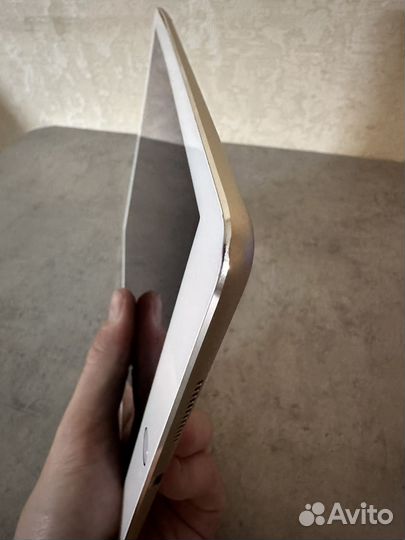 iPad Pro 9.7 128GB Золотой, Ростест