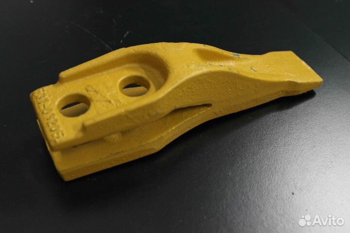 Зуб ковша 53103205 центральный Nova